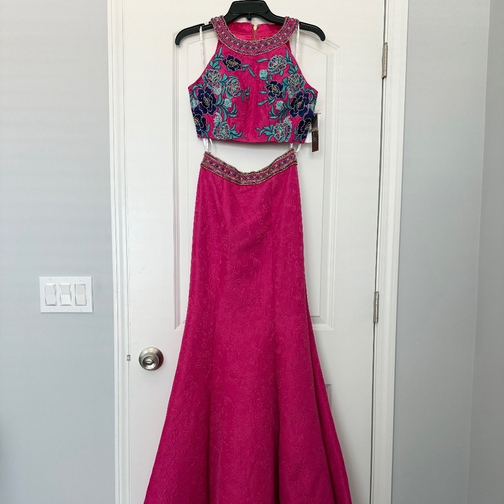 Hot Pink Fuchsia Jacquard 2-Piece Gown | Camille La Vie | Mermaid | Size: 00